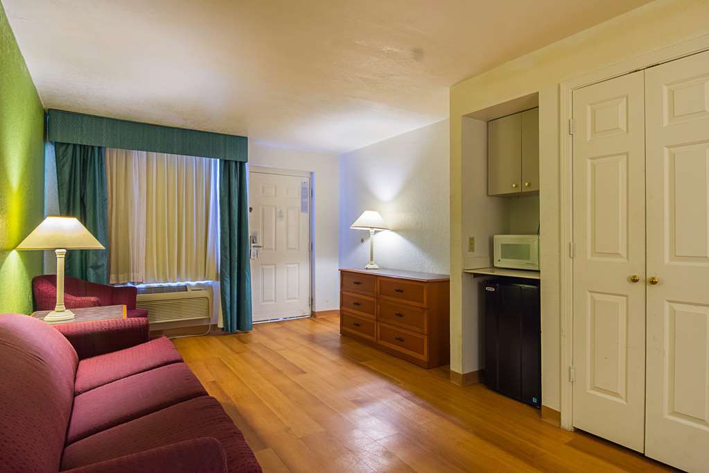Baymont By Wyndham Tulsa Broken Arrow Motel Værelse billede
