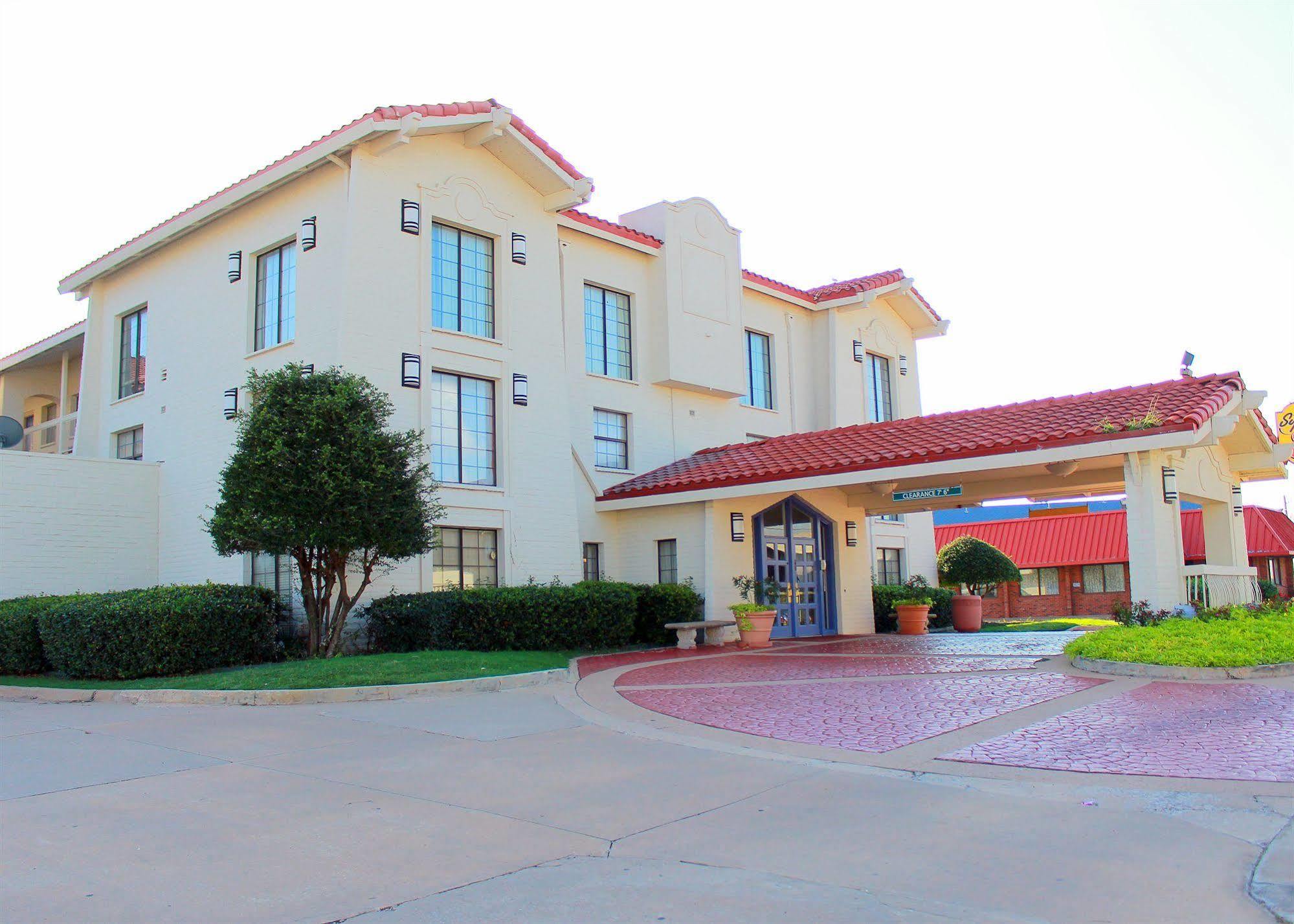 Baymont By Wyndham Tulsa Broken Arrow Motel Eksteriør billede