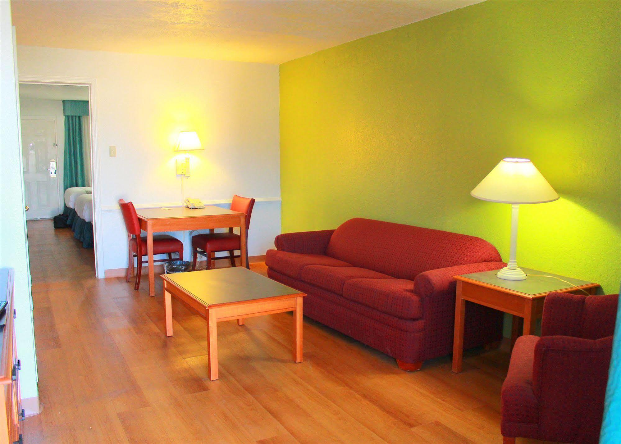 Baymont By Wyndham Tulsa Broken Arrow Motel Eksteriør billede